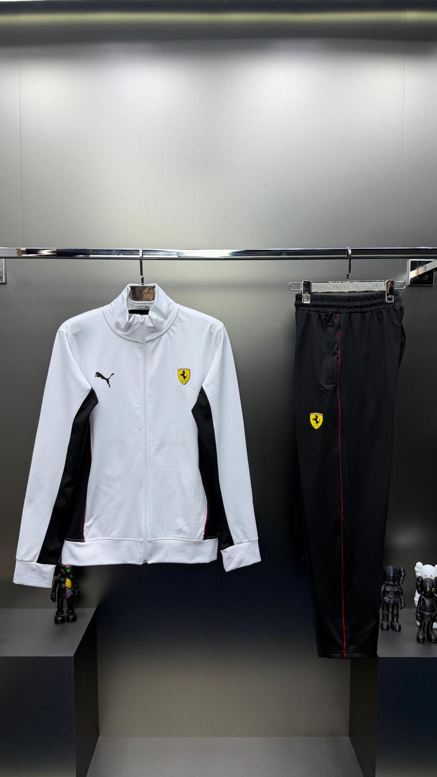 Ferrari Beyaz İthal Eşofman Takımı