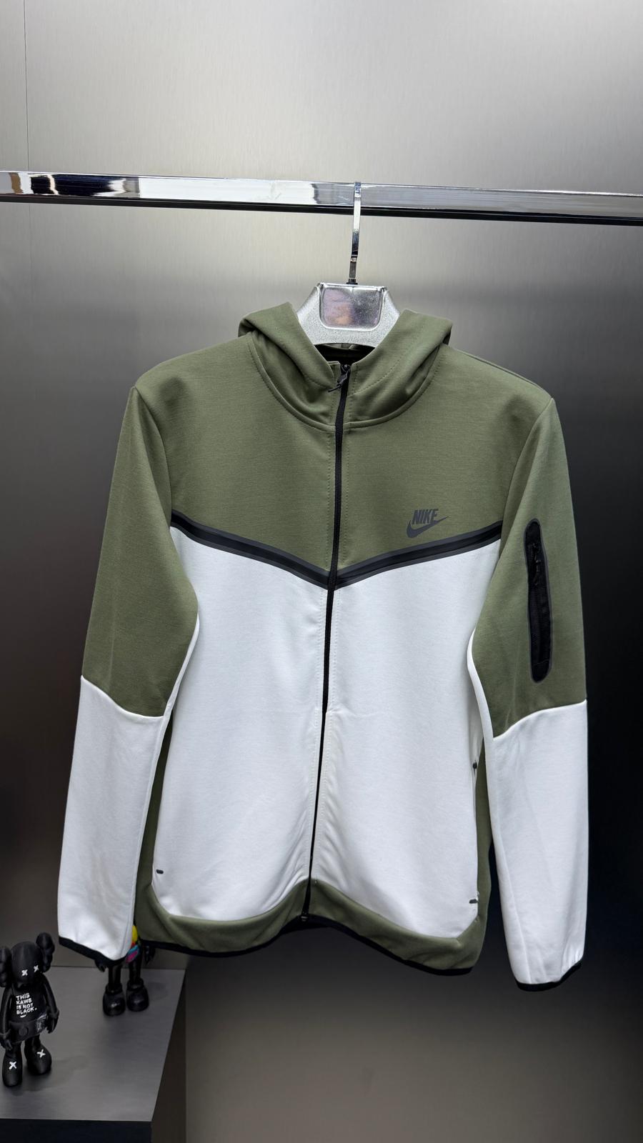 Nike Yeşil Beyaz İthal Eşofman Takımı