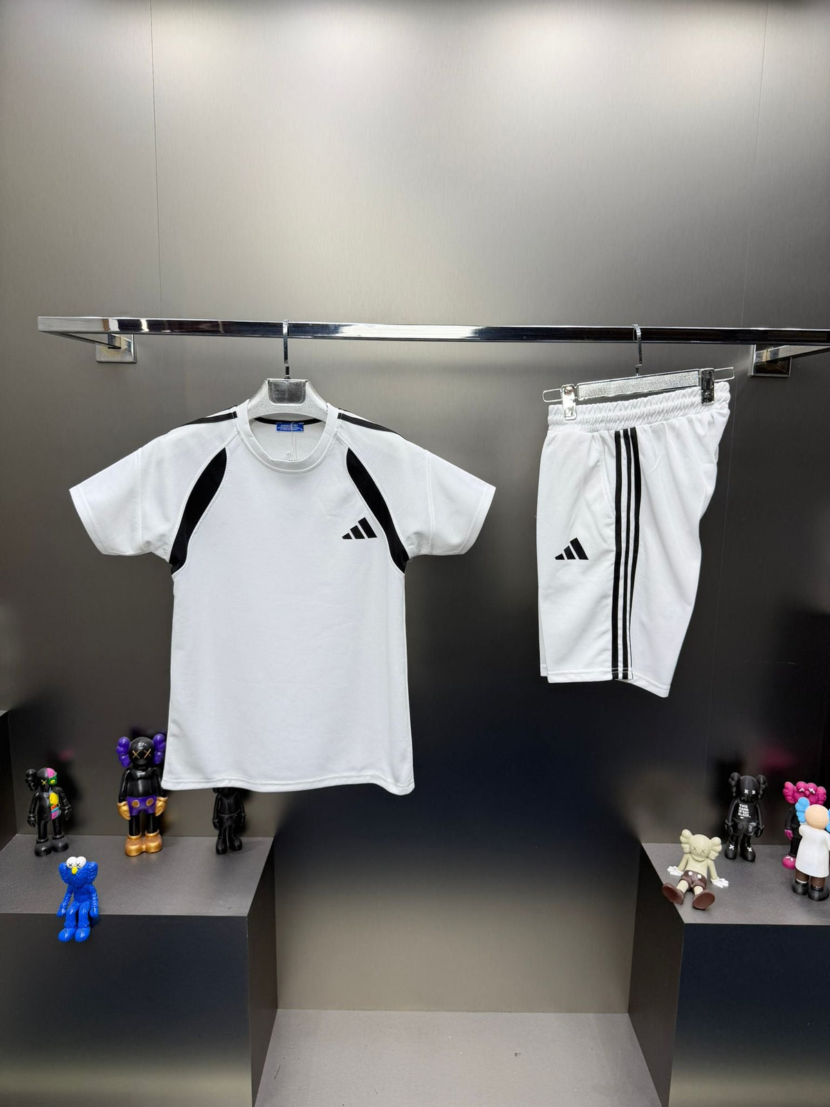 Adidas Beyaz İthal Şortlu Eşofman Takımı